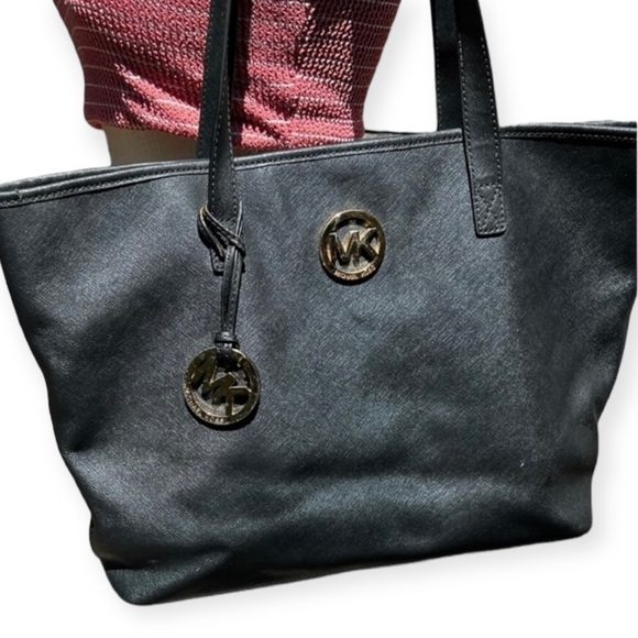 🌻Large Michael Kors Black Leather Jet Set Tote Handbag Purse - Picture 3 of 12